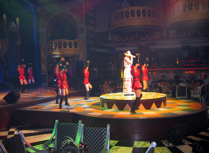 旋轉(zhuǎn)升降舞臺