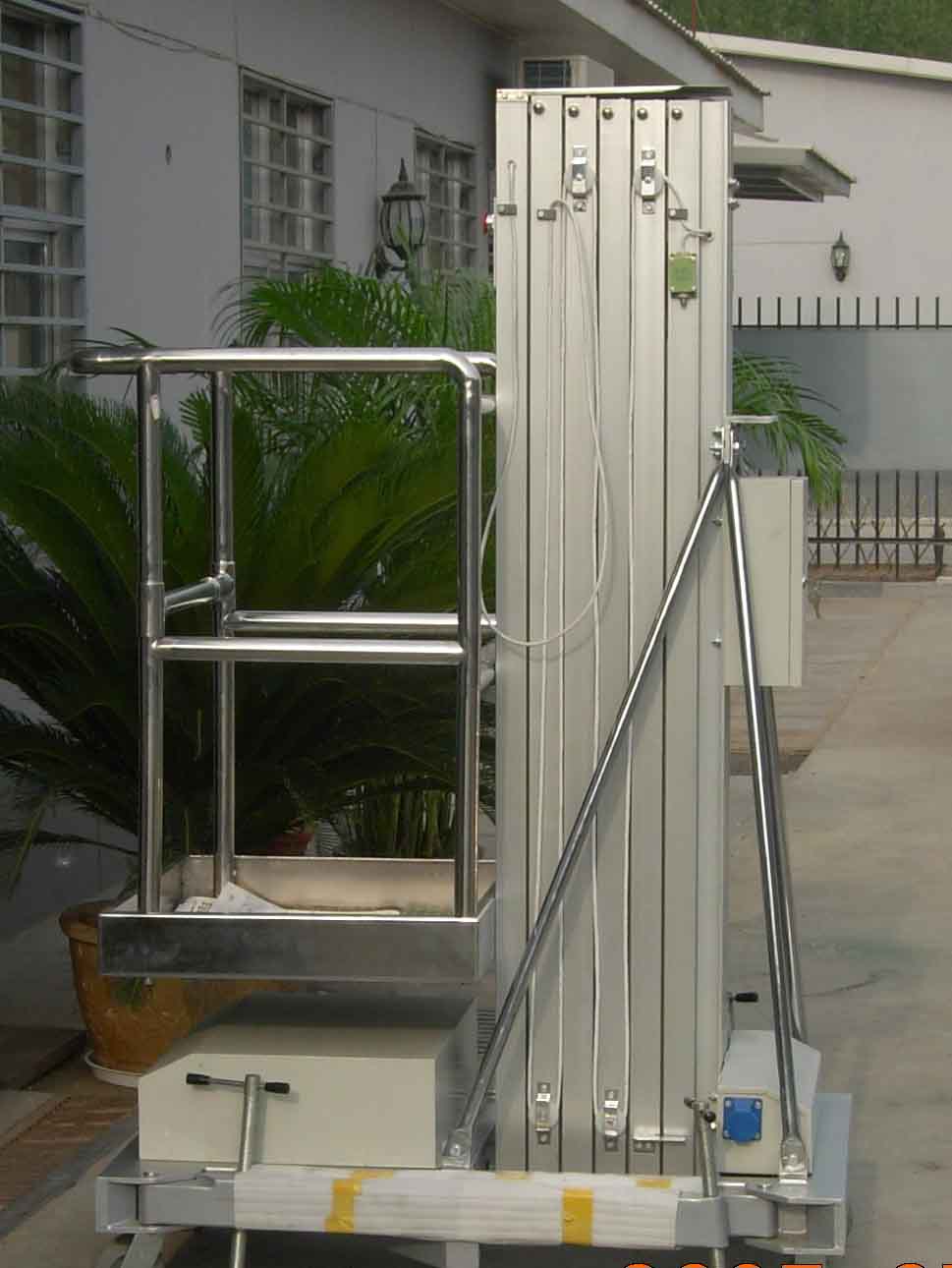 手搖升降機(jī)