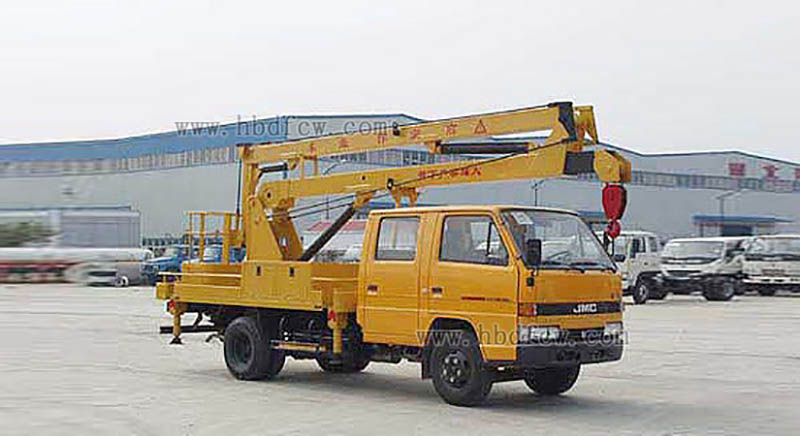 曲臂式汽車(chē)升降平臺(tái)